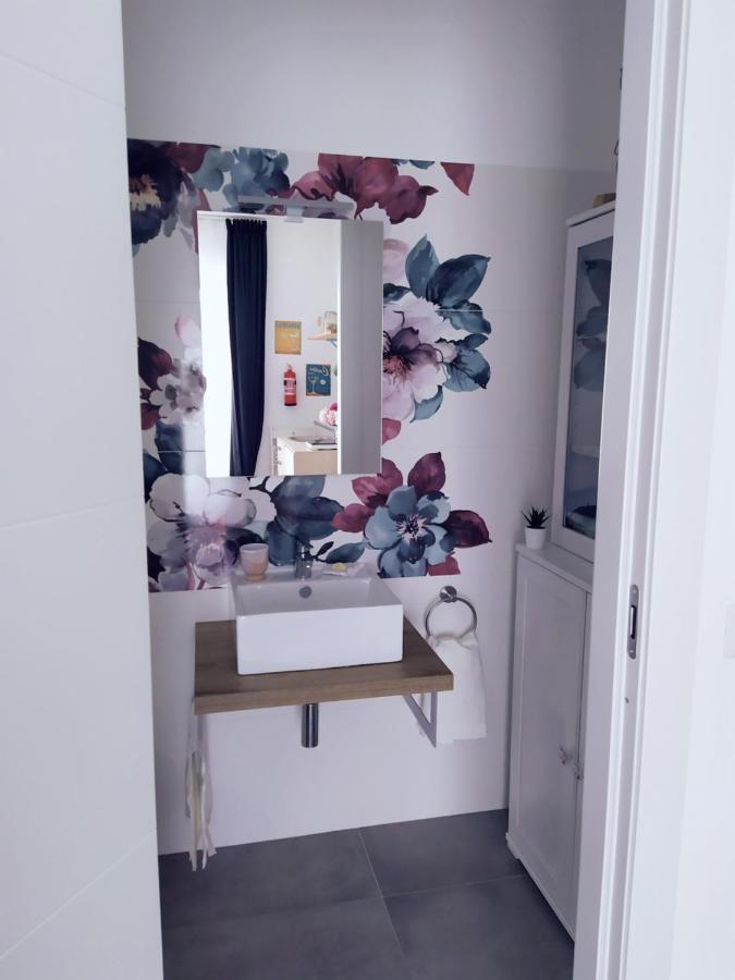 Peonia 2 Posti Wi-Fi Ac Free Park Jacuzzi Bed & Breakfast Порлеца Екстериор снимка