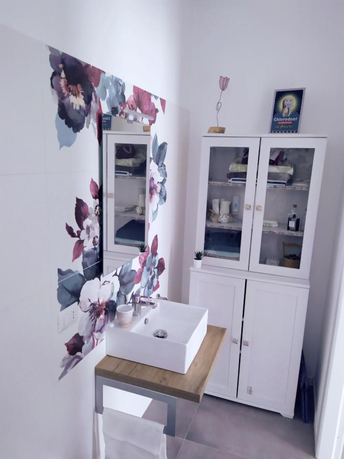 Peonia 2 Posti Wi-Fi Ac Free Park Jacuzzi Bed & Breakfast Порлеца Екстериор снимка